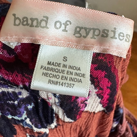BAND OF GYPSIES Floral Print Maxi Dress. - Picture 8 of 8